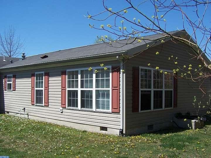 2nd image of 99 Loch Lomond Ct
