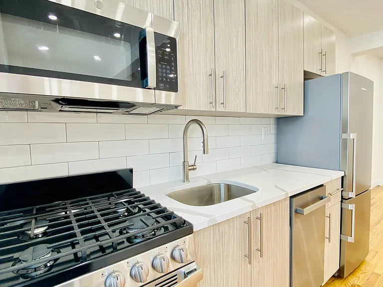 165 Concord St #3R — Photo 4