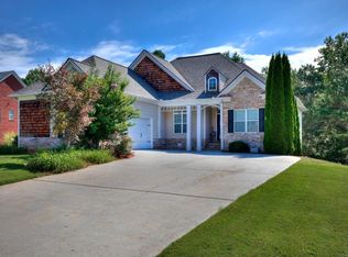 38 Roberson Dr, Cartersville, GA 30121