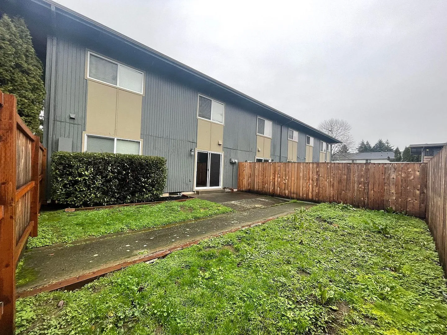 Fully Renovated 2Bed 1Bath with LARGE backyard — Photo 4
