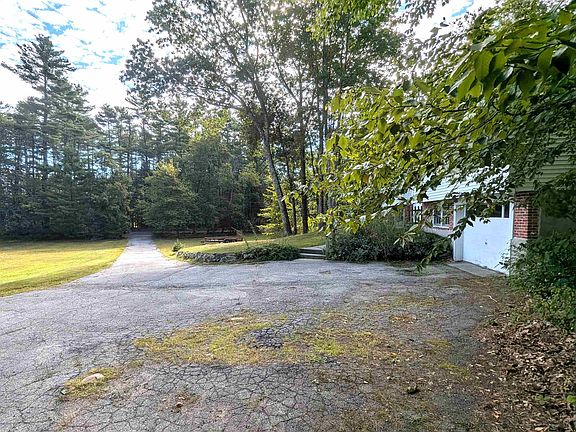 3rd image of 206 S Merrimack Road