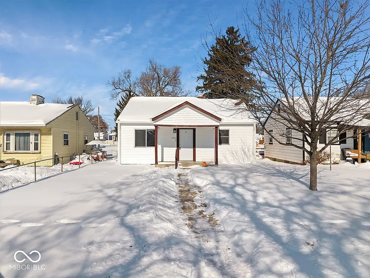 Building Photo - 1850 E Legrande Ave