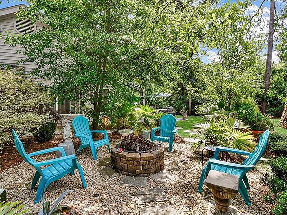 3rd image of 47 Hickory Forest Drive