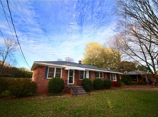 521 E Main St, Pendleton, SC 29670