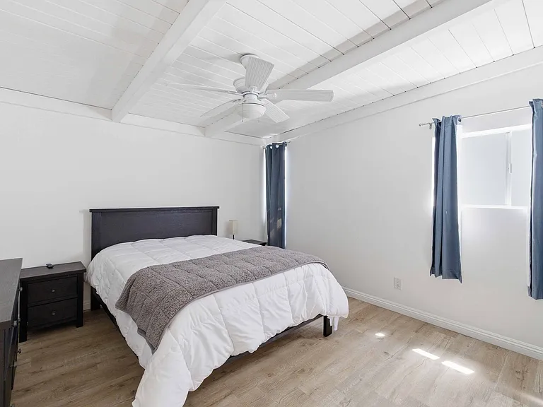 3105 Ocean Dr — Photo 17
