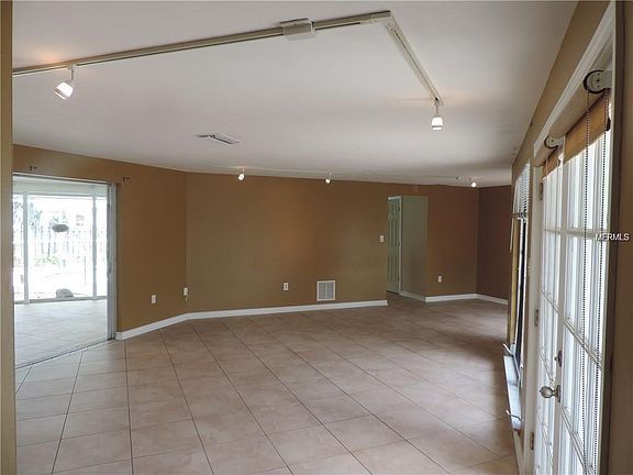 3rd image of 2741 Hibiscus St