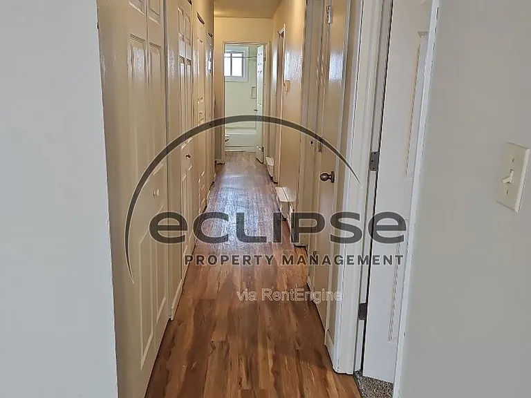 2644 Clark St — Photo 7