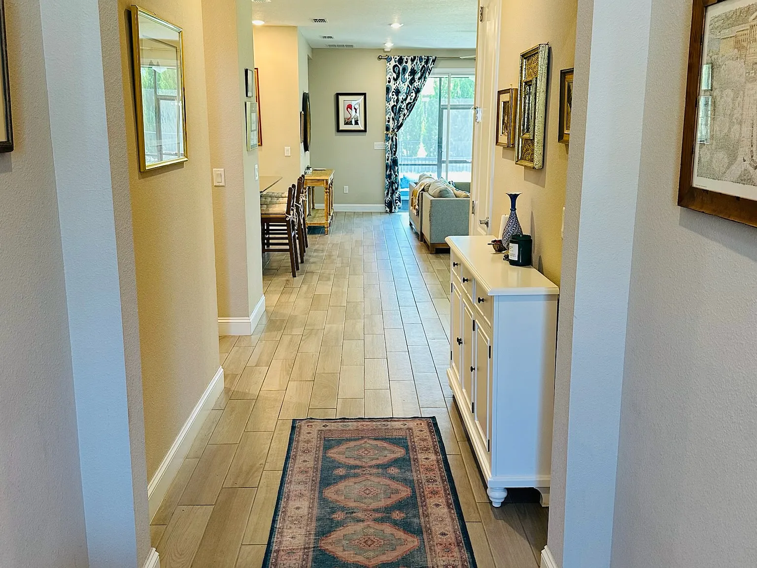 4 bed, 2011 sqft, $3,300 — Photo 3