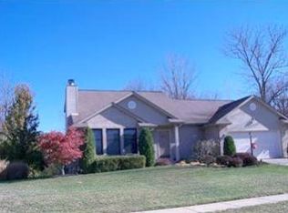 1366 Roundhill Dr, Hamilton, OH 45013