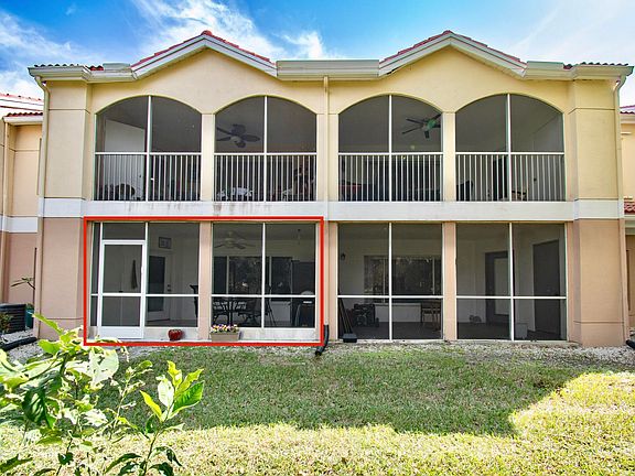 2nd image of 815 W Boynton Beach Boulevard #15-105