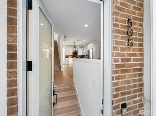 Uls#3040455-Lu, Seattle, WA 98102