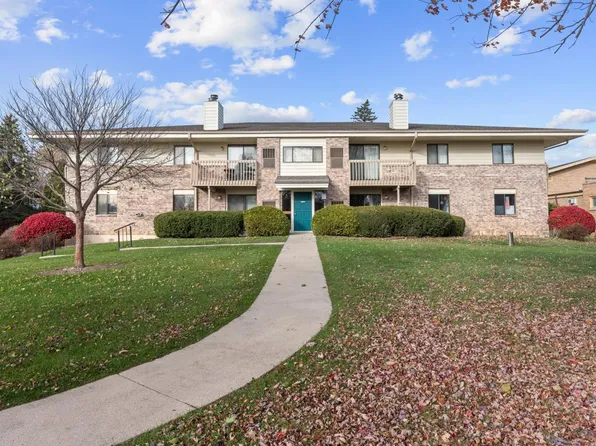 116 East Freistadt ROAD #B, Thiensville, WI 53092