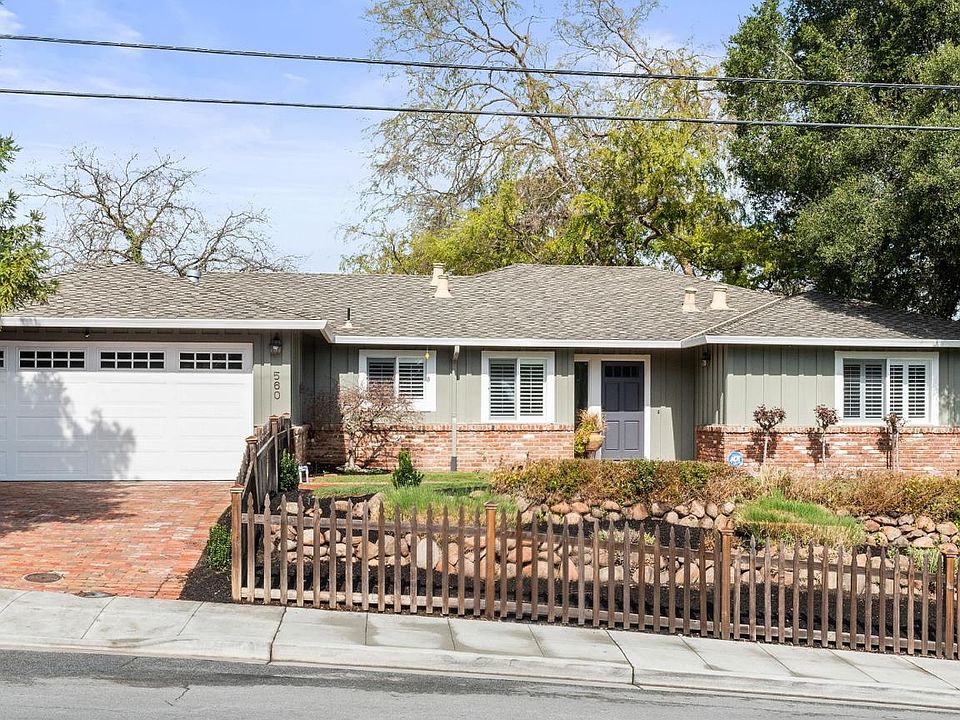 1st image of 560 La Mesa Dr