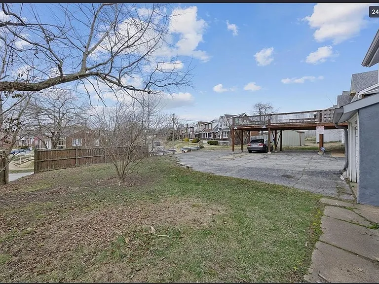 2835 Hampton Ave — Photo 3
