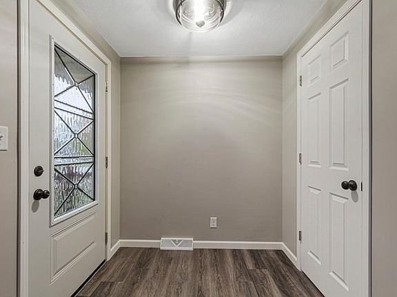 5th image of 1722 Southview Ln