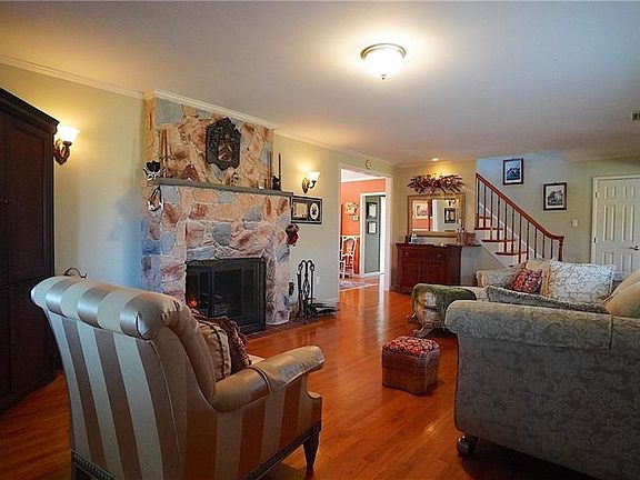 5th image of 389 Prospect Rd