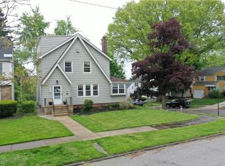 3827 Tremont Rd, Cleveland Heights, OH 44121