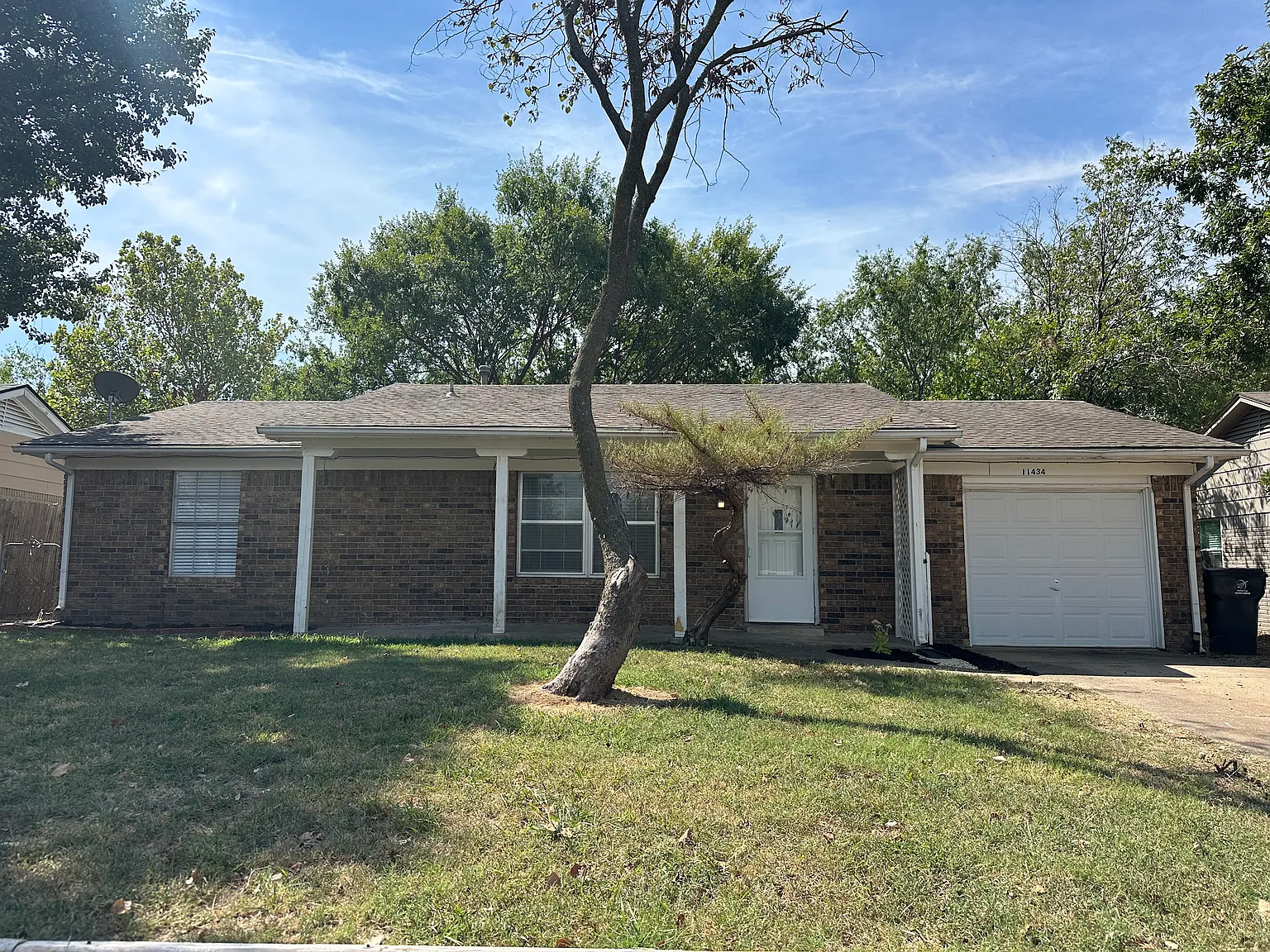 3 bed, 1.5 bath, 1100 sqft, $1,450 — Photo 1