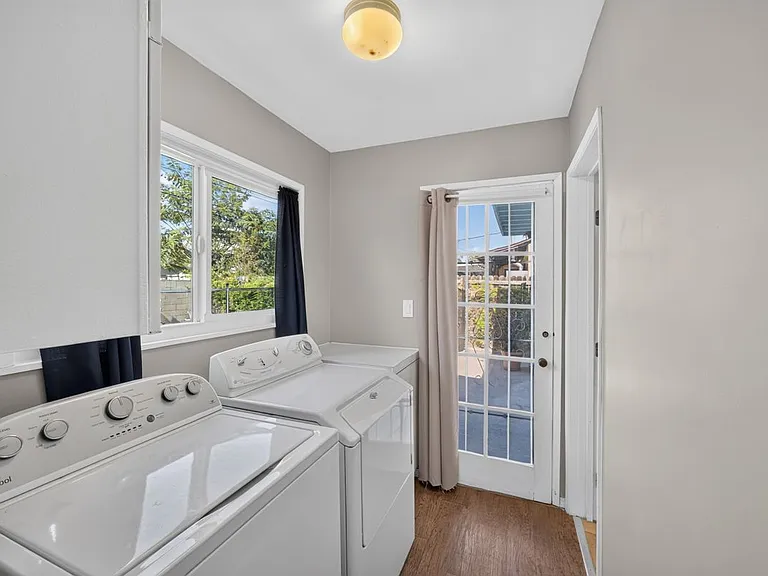 1201 W Baker Ave — Photo 40