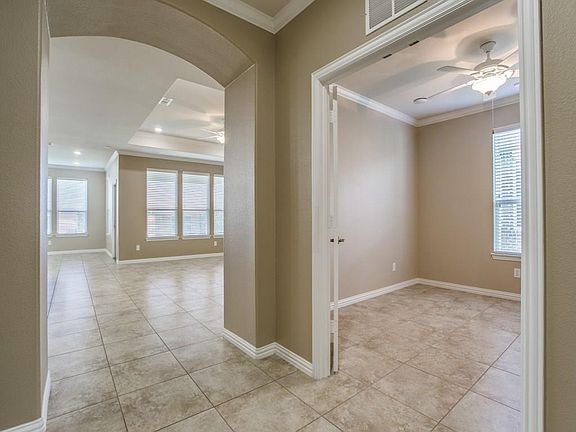 3rd image of 2512 Oyster Bay Dr