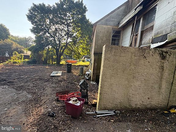 3rd image of 109 County Line Rd