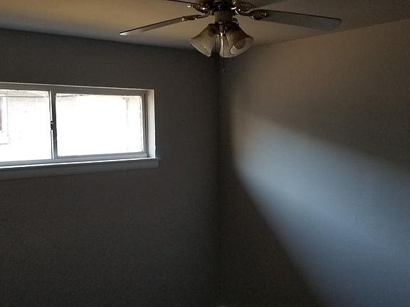 3rd image of 2106 Cleveland Ave #B