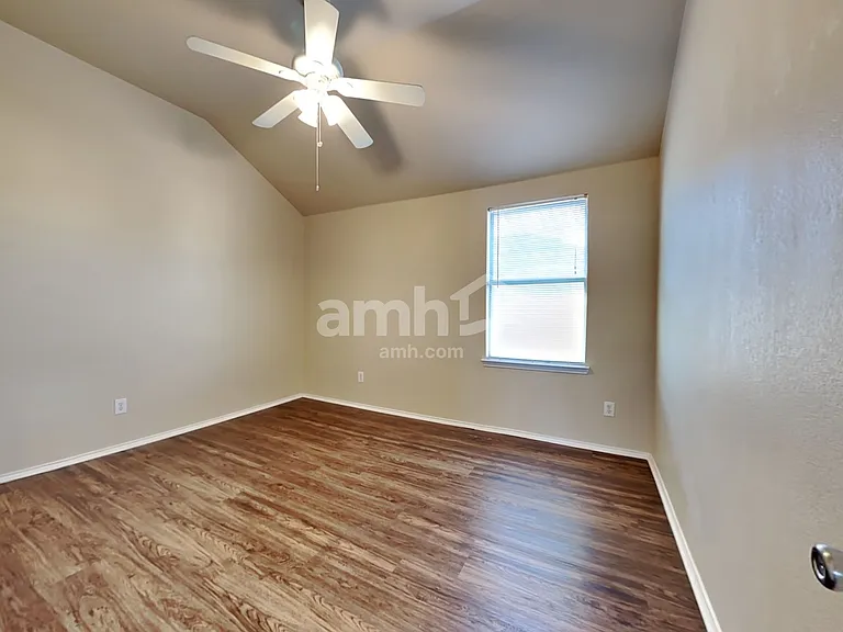 421 Hackberry Dr — Photo 22