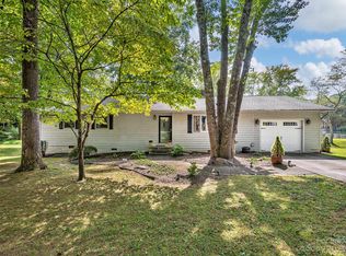 138 Gander Way, Hendersonville, NC 28792