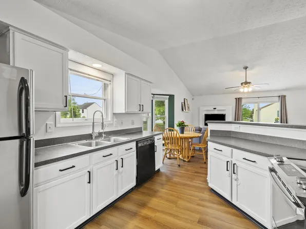 438 Lamesa Dr, Blacklick, OH 43004