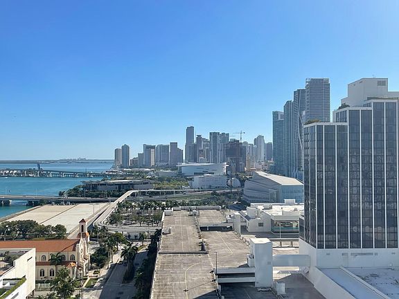 2nd image of 1750 N Bayshore Dr #7