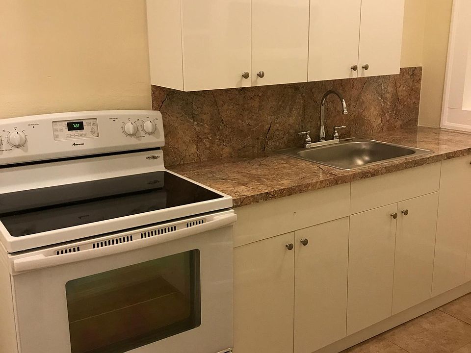 2nd image of 118 Menores Ave APT 4