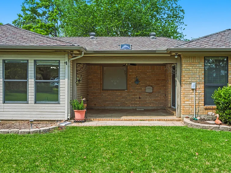 265 E Dove Rd — Photo 43