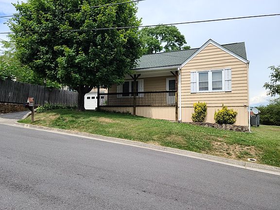 3rd image of 615 Catron St