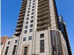 635 N Dearborn St APT 704, Chicago, IL 60654