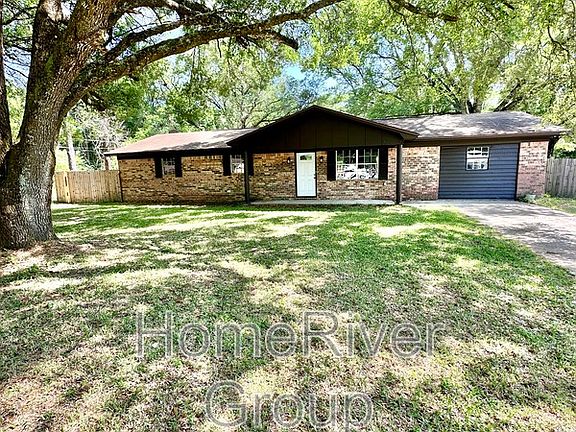 2nd image of 1563 Pine Lane Dr