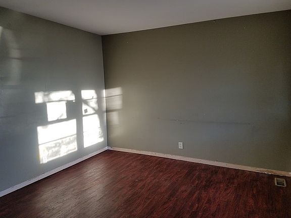 2nd image of 115 Allan Dr