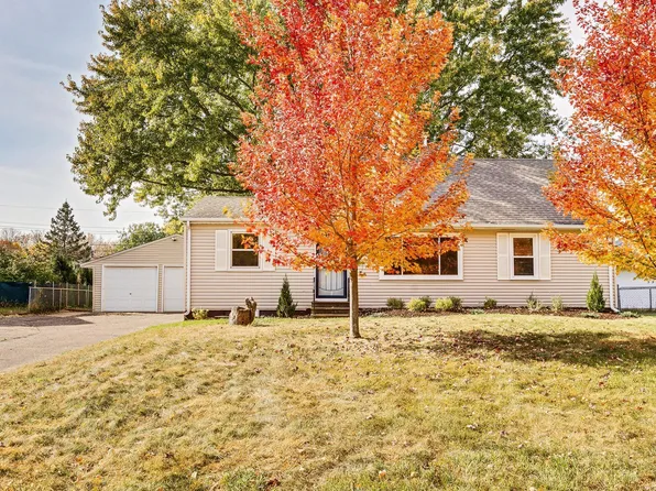 5915 Carlson St, Shoreview, MN 55126