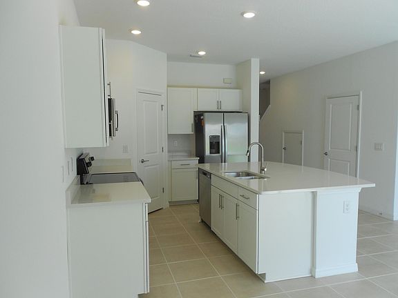 3rd image of 34207 Polacca Ln