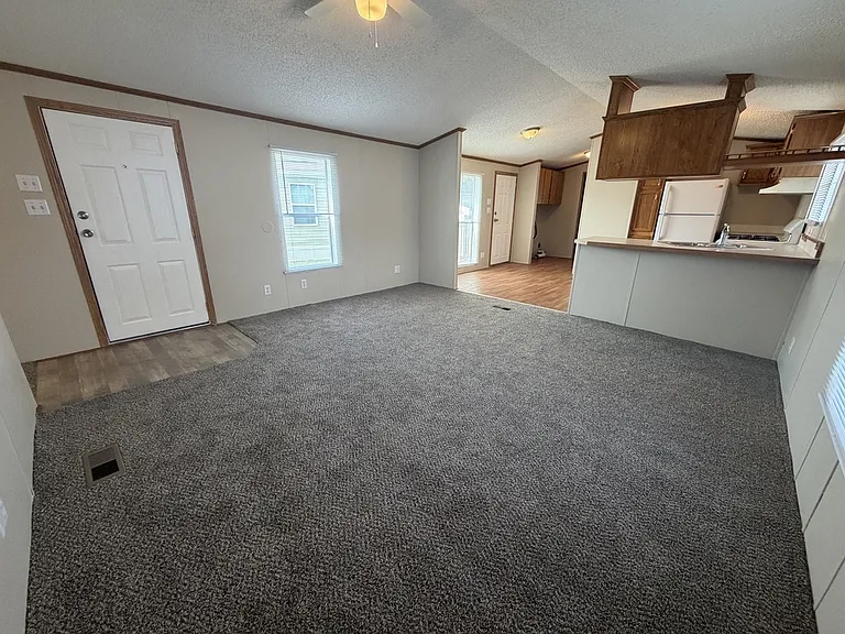 38000 Le Chateau Blvd #383 — Photo 3