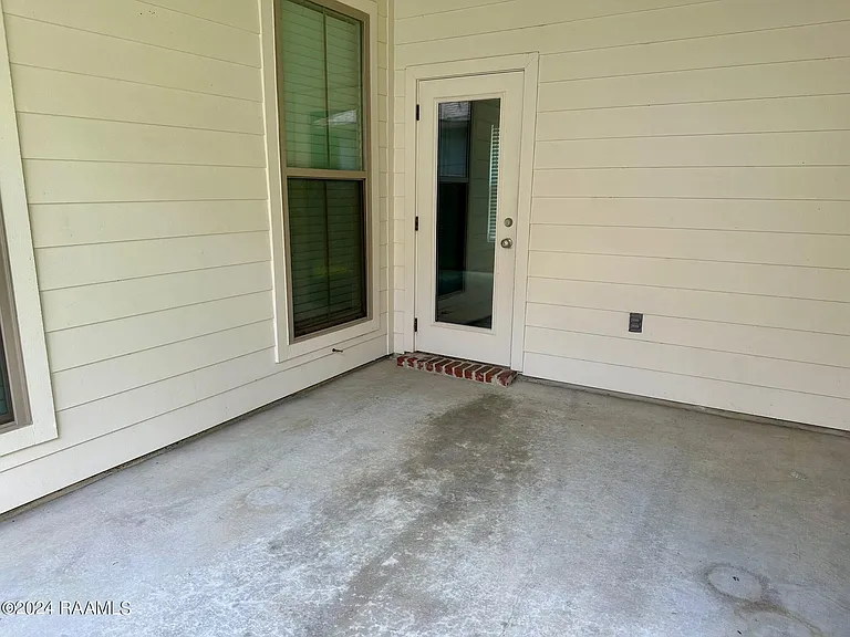 210 Twin Meadow Ln — Photo 14
