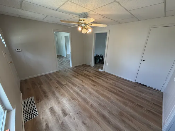 11145 N Saginaw St #1, Mount Morris, MI 48458