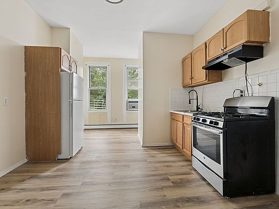 4th image of 6112 55th St