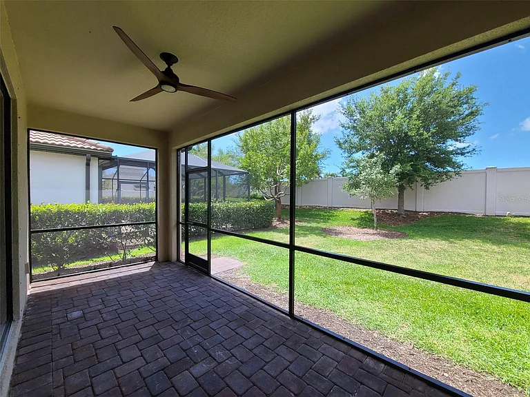 19353 Nearpoint Dr — Photo 18