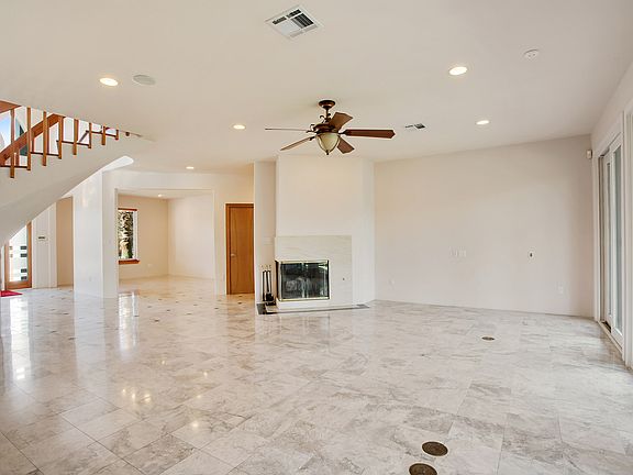 4th image of 12 Annandale Ct
