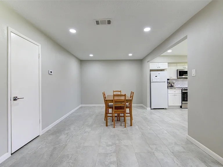3046 Wagon Trail Dr — Photo 13