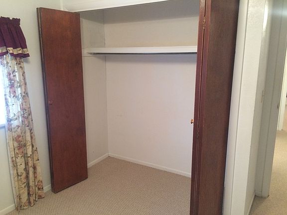 4th image of 1406 Maple Ave