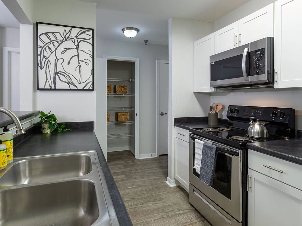Our residents can relish in our easy to navigate kitchens offering ample storage options, including sleek cabinetry, spacious drawers, and a convenient pantry. Plus, stainless steel appliances for all your cooking escapades.