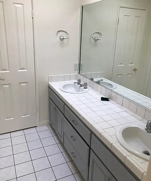 88 N Sierra Bonita Ave — Photo 9