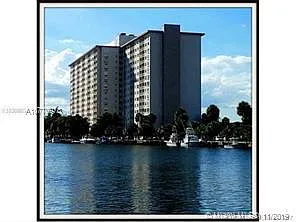 Kings Point Dr Photo 1