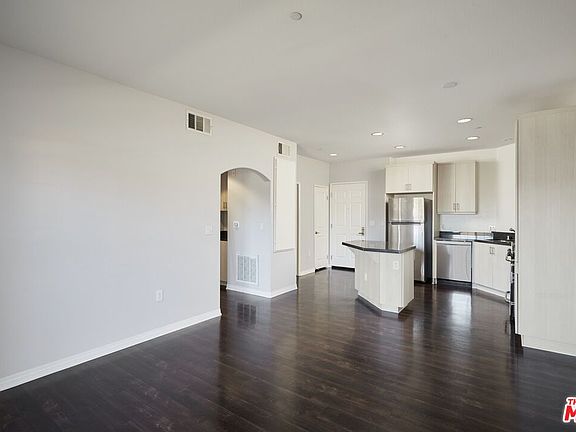 5th image of 1408 W Washington Blvd APT 311